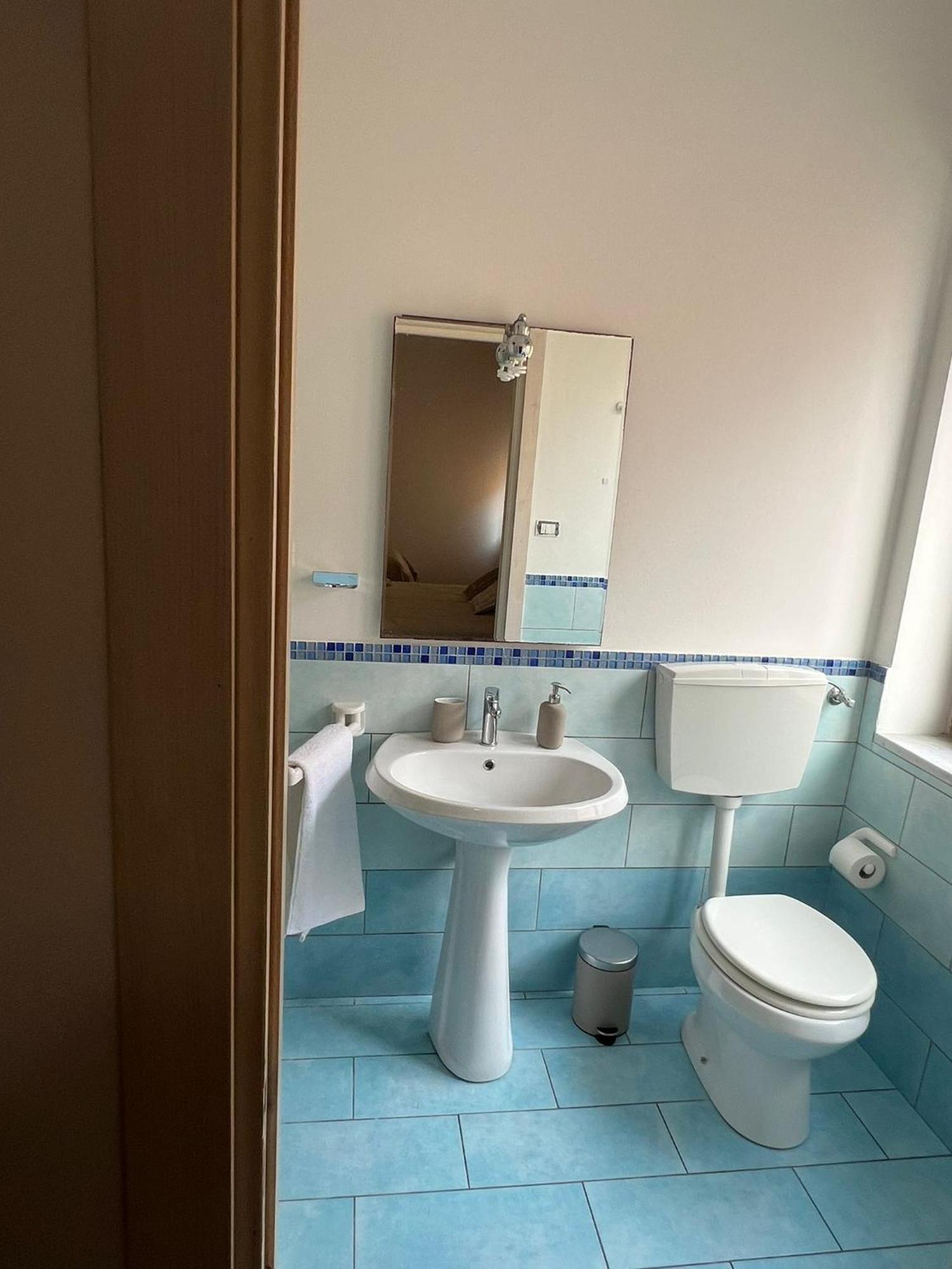 B&B Via Dei Mille Кастелсардо Екстериор снимка