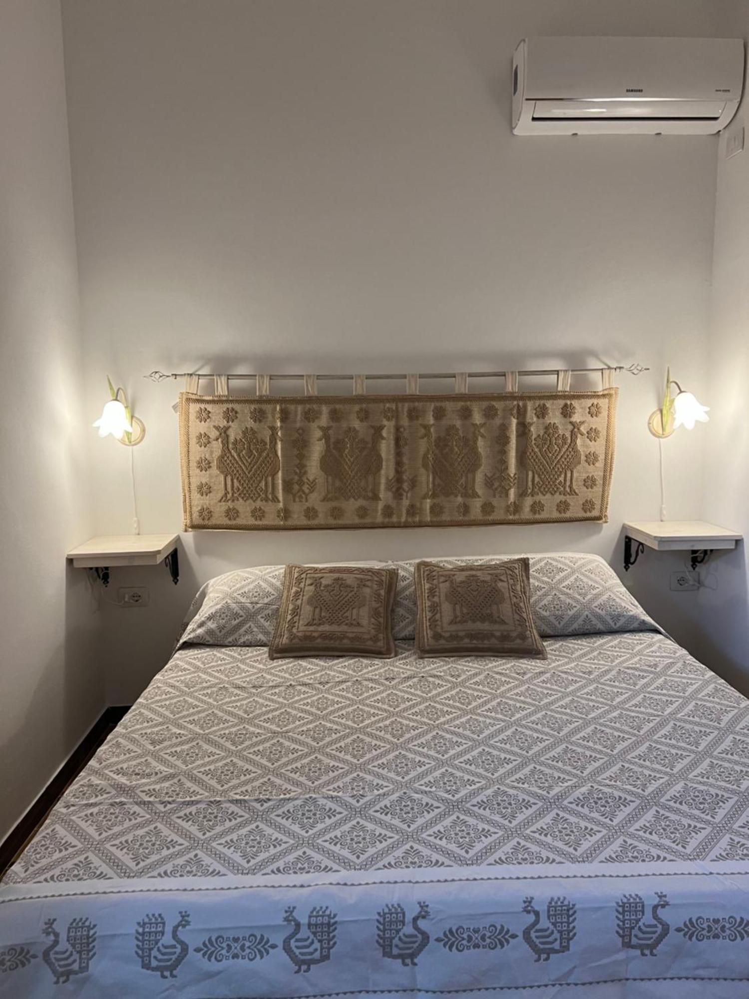 B&B Via Dei Mille Кастелсардо Екстериор снимка