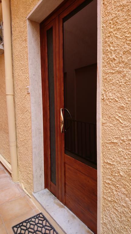 B&B Via Dei Mille Кастелсардо Екстериор снимка
