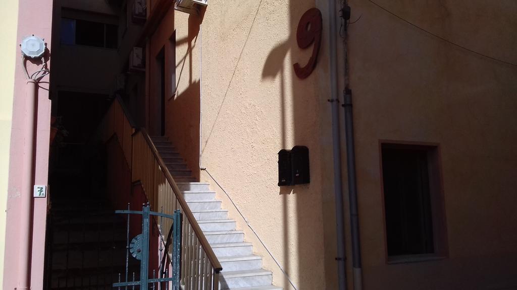 B&B Via Dei Mille Кастелсардо Екстериор снимка