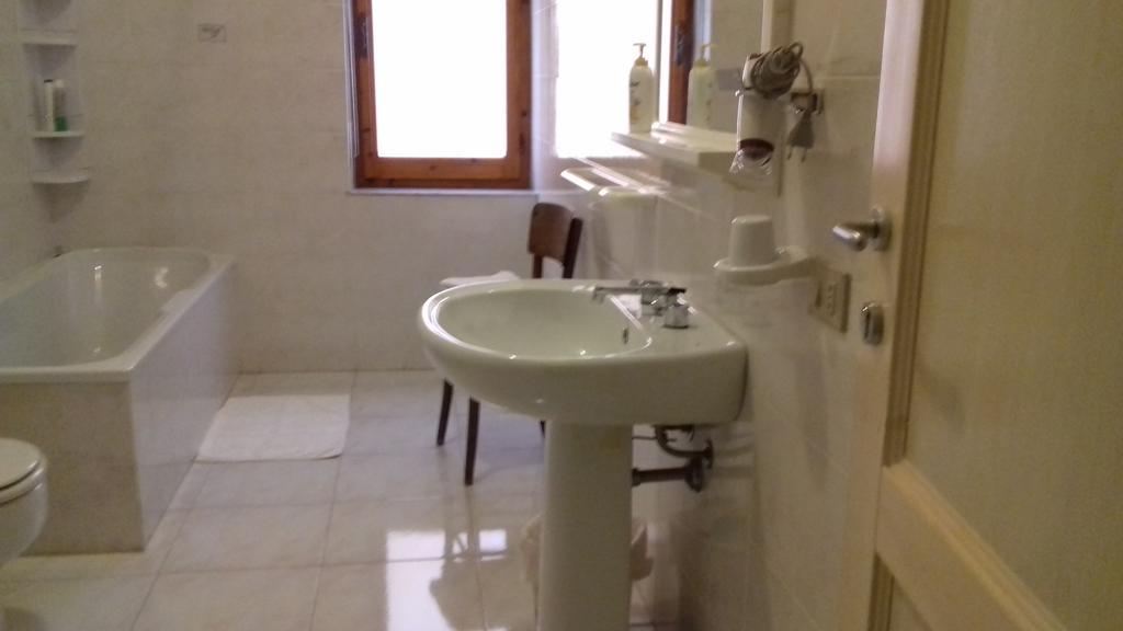 B&B Via Dei Mille Кастелсардо Екстериор снимка